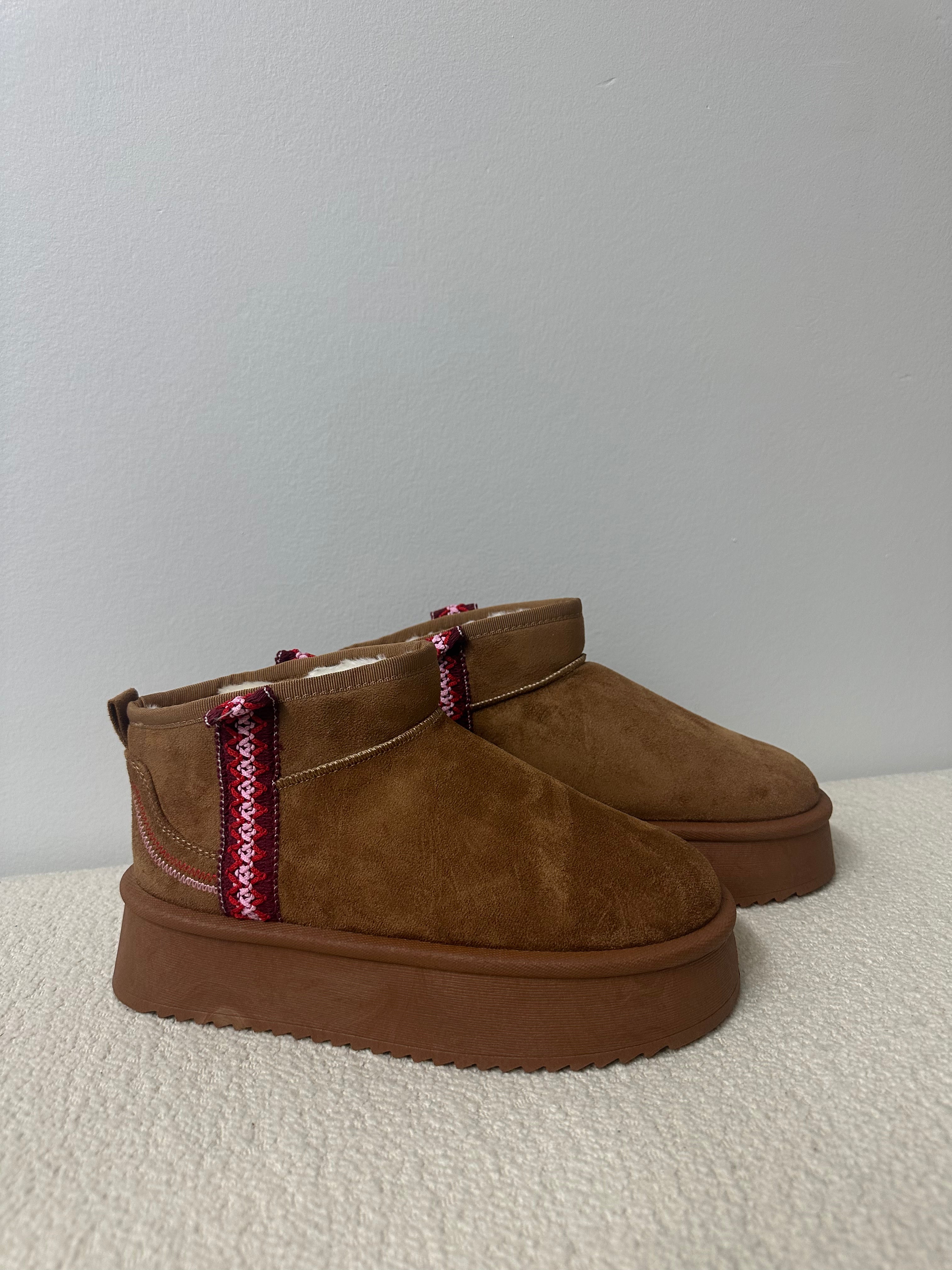 Botte fourrée UG camel